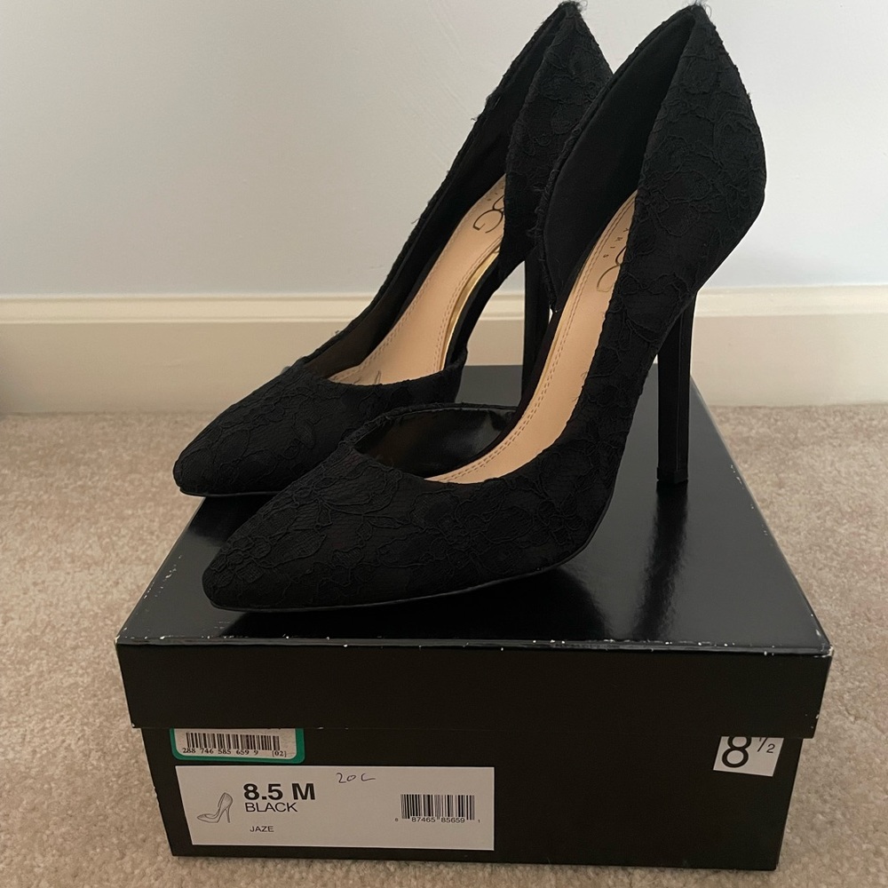 BRAND NEW Black Heels